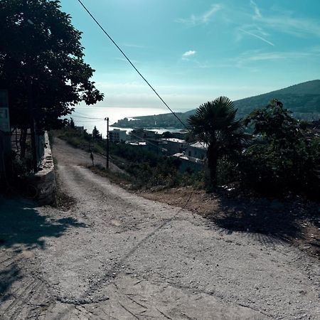 Amar Apartments Sarandë Esterno foto