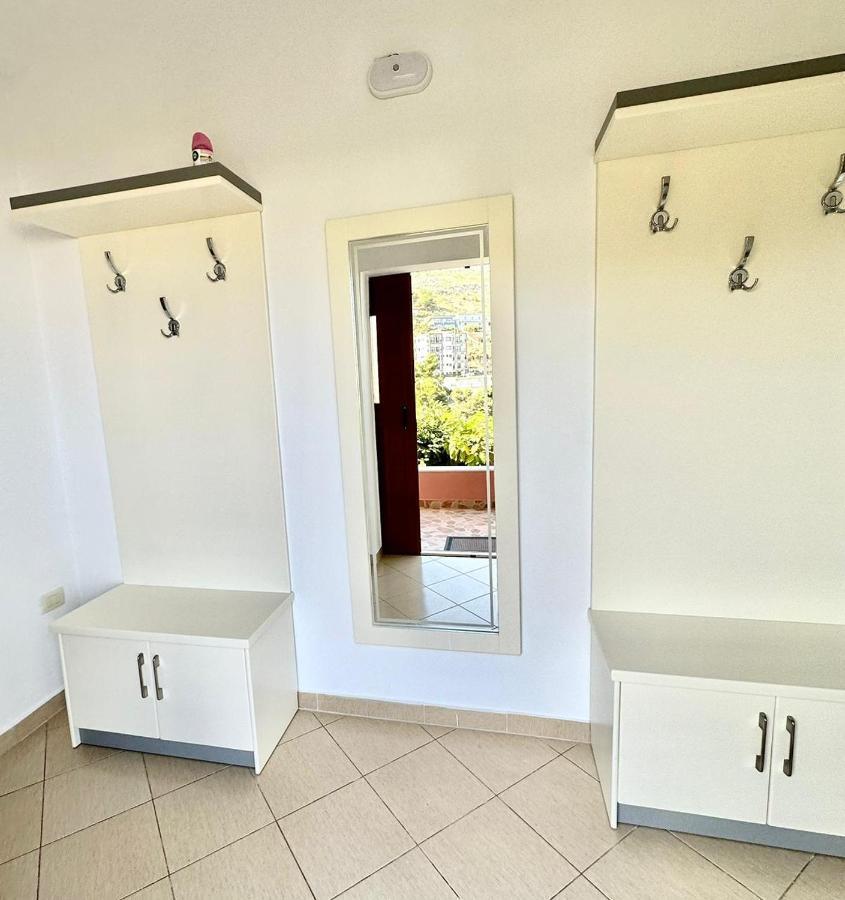 Amar Apartments Sarandë Esterno foto