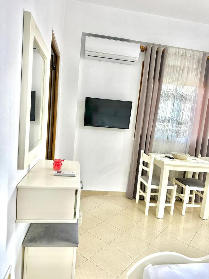 Amar Apartments Sarandë Esterno foto