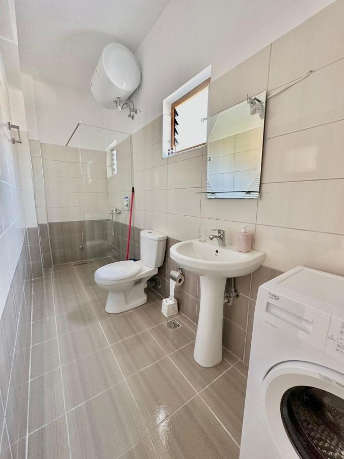 Amar Apartments Sarandë Esterno foto
