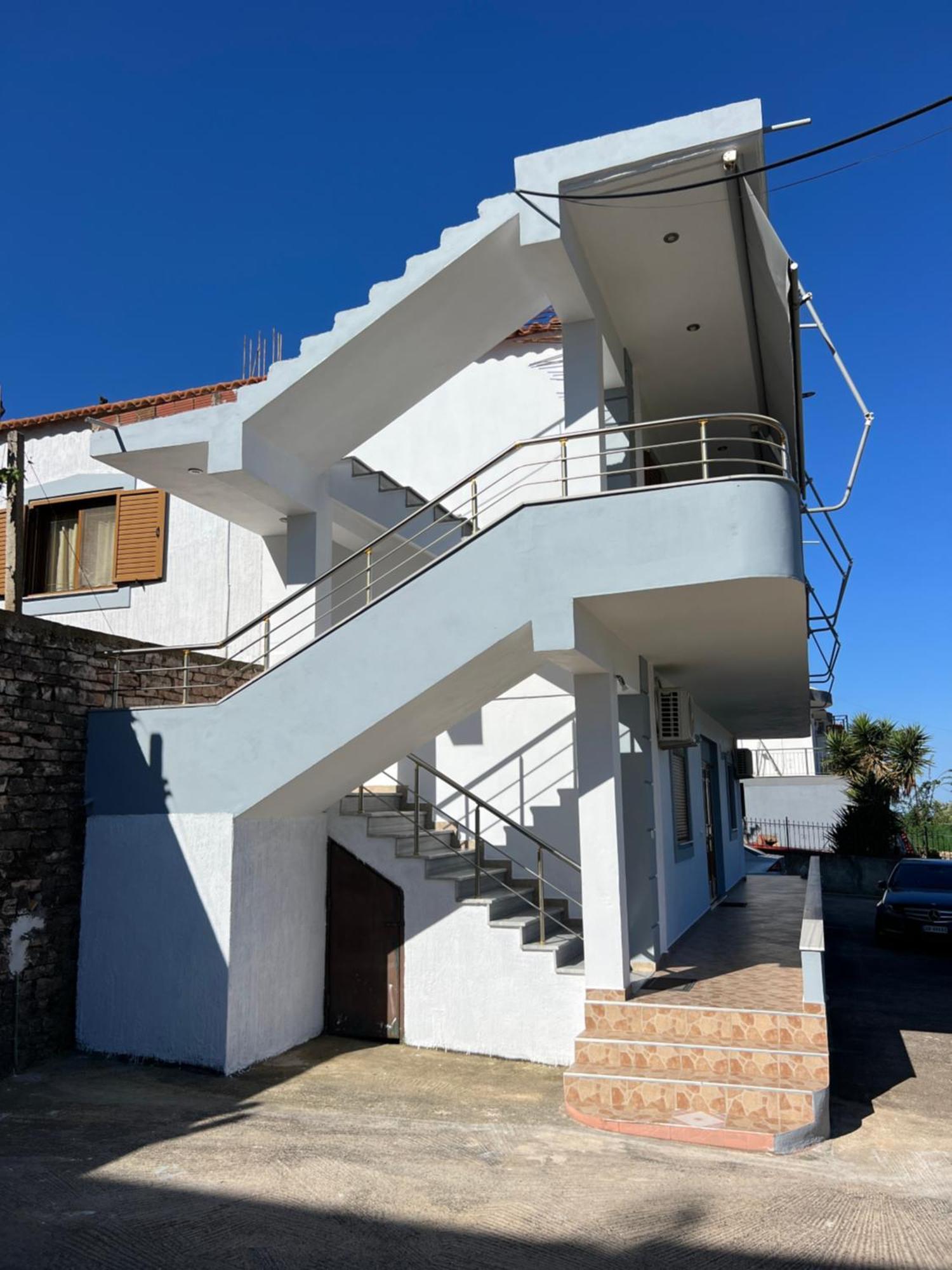 Amar Apartments Sarandë Esterno foto