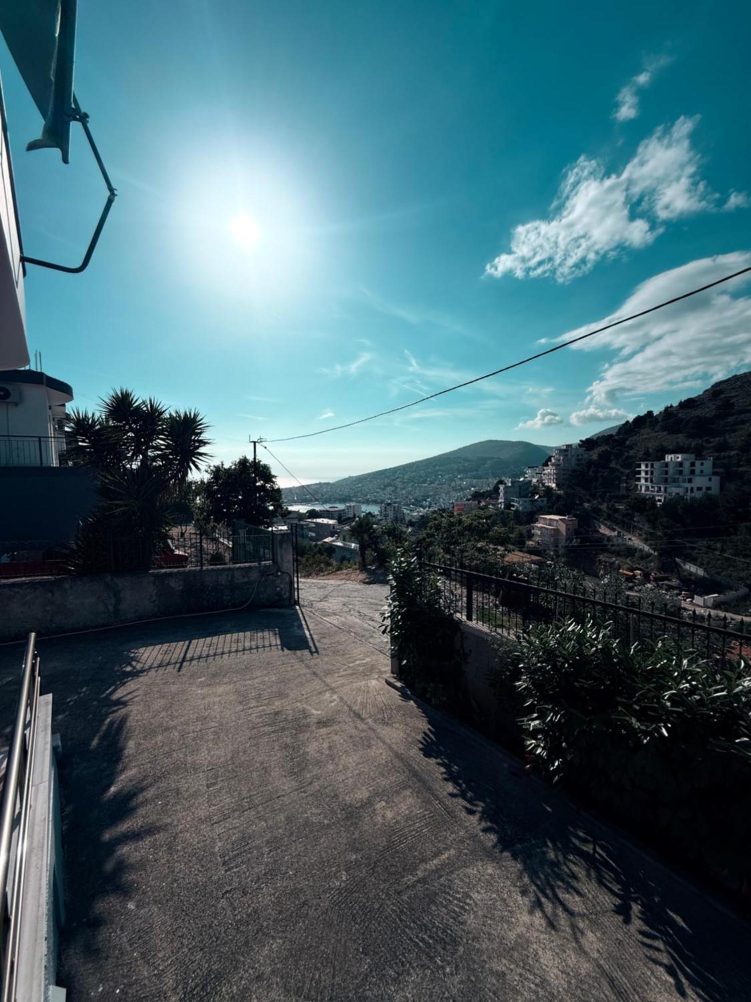 Amar Apartments Sarandë Esterno foto