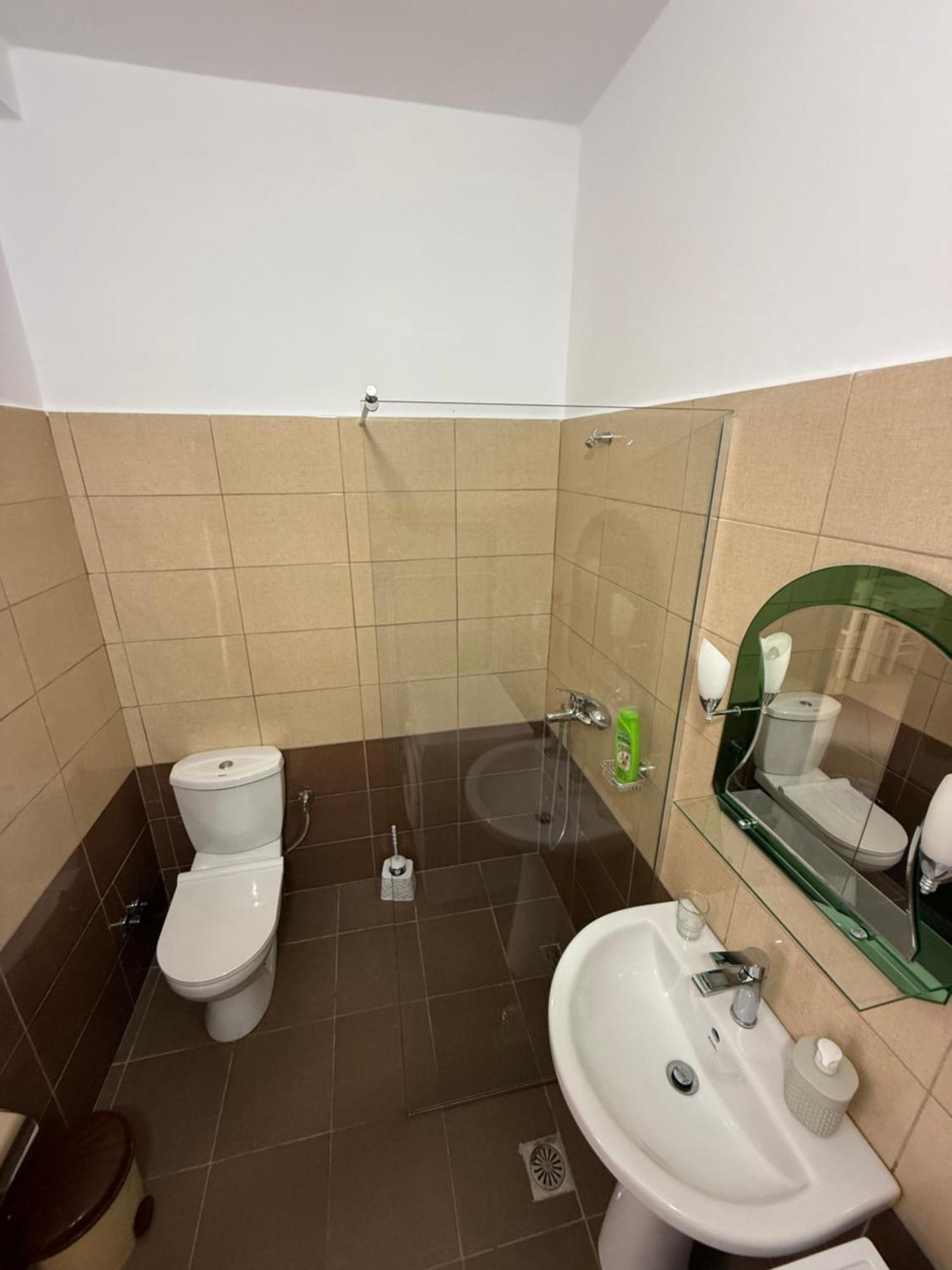 Amar Apartments Sarandë Esterno foto