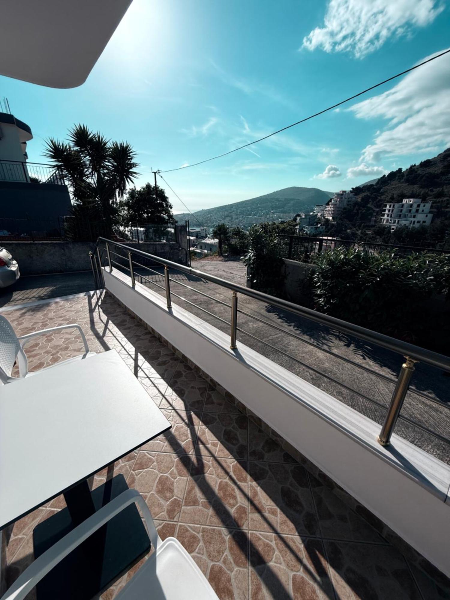 Amar Apartments Sarandë Esterno foto